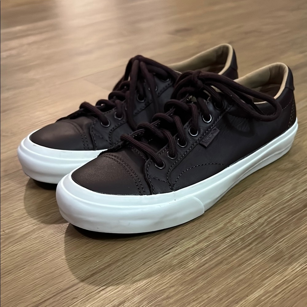 Vans Court Dx Leather - Dark Brown. Men’s 5.5, Women’s 7